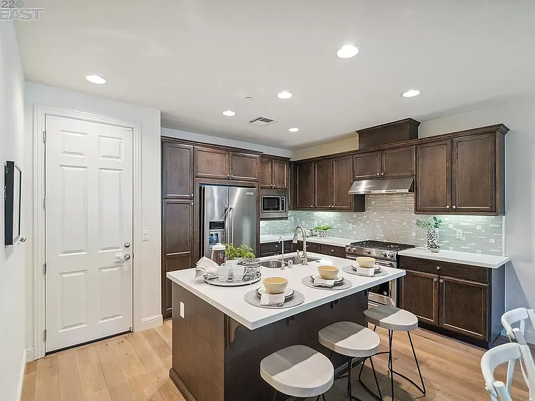 3047 Blackberry Ave — Photo 11