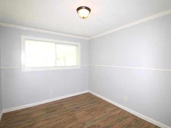 4th image of 506 N 3rd St APT 3