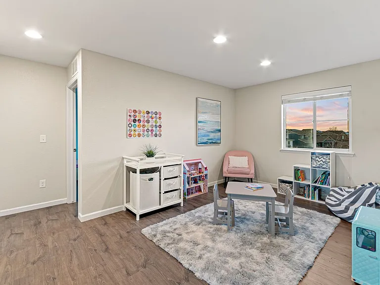 9337 Iron Mountain Way — Photo 28