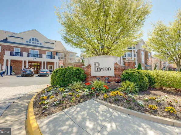 12900 Centre Park Cir, Herndon, VA 20171