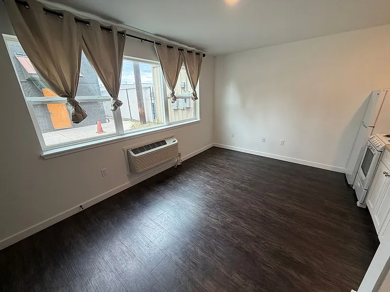 Convenient Community in Hillyard - 3018 E Everett Ave — Photo 28