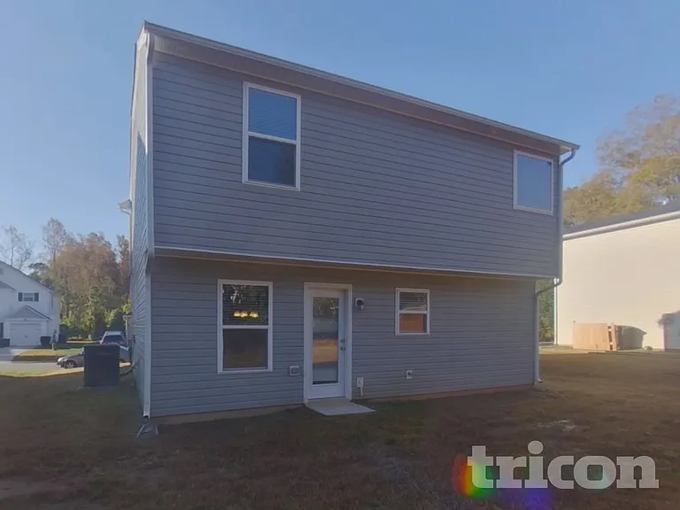 2729 Stonefield Crossing Dr — Photo 16