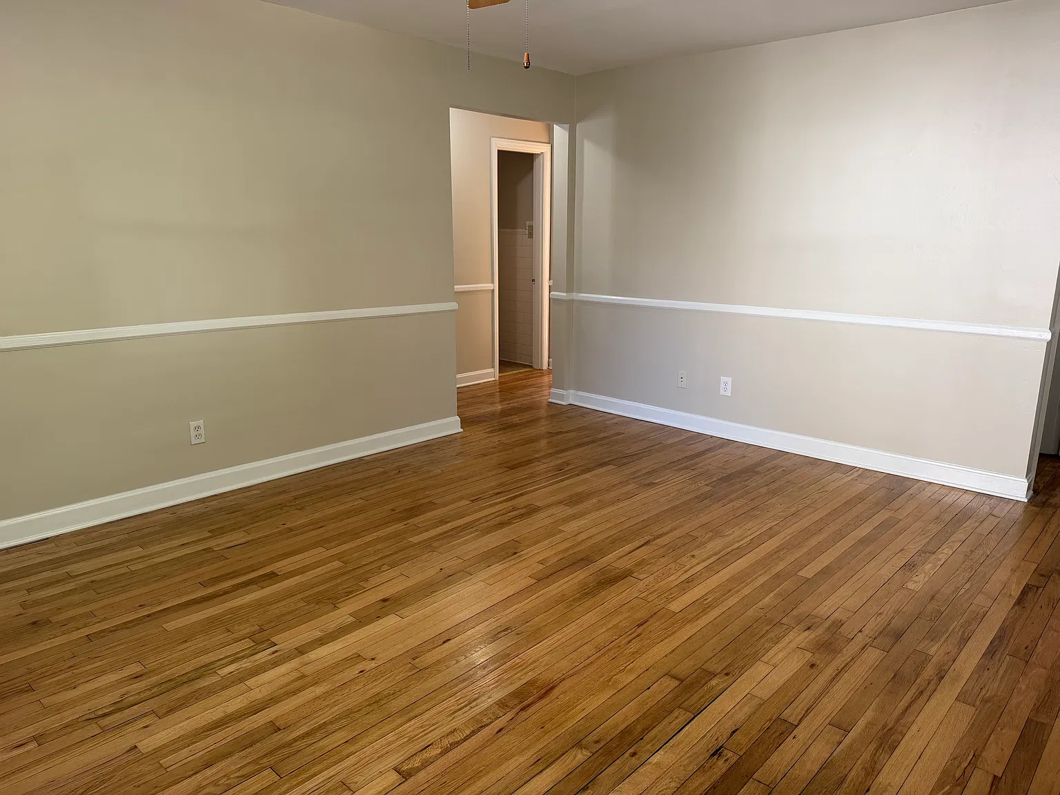 4 bed, 1254 sqft, $2,200 — Photo 4