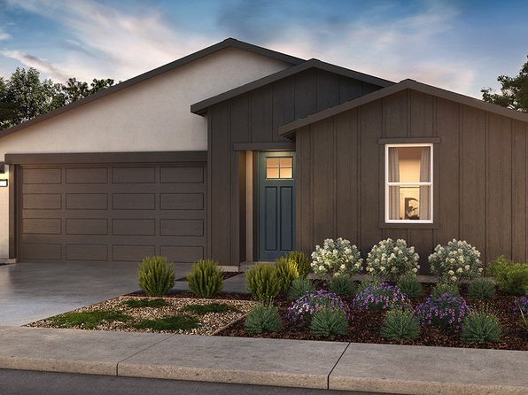 2422 N Julieann St, Visalia, CA 93291