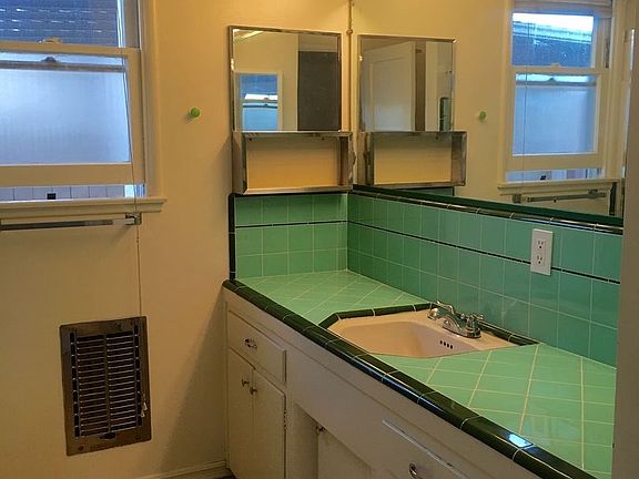 5th image of 9637 Ancourt St
