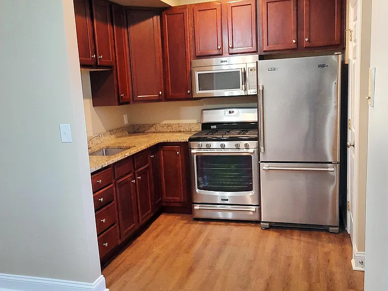 719-721 N Duke St #1 — Photo 2