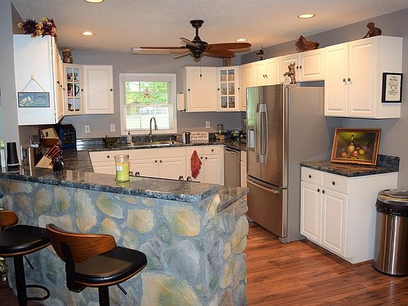 2nd image of 383 Fox Den Dr