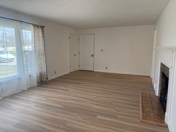 3rd image of 5253 Harlem Rd