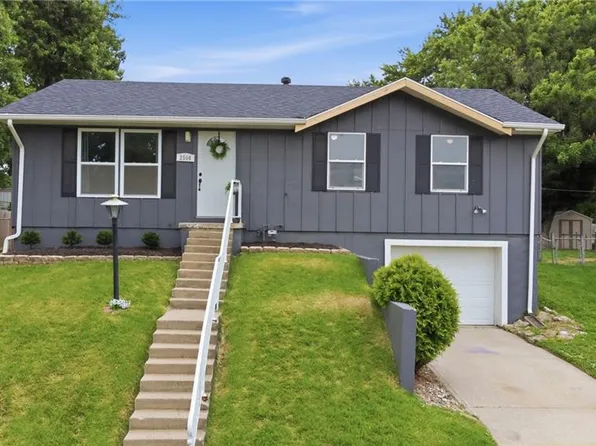 2506 College Ln, Saint Joseph, MO 64503