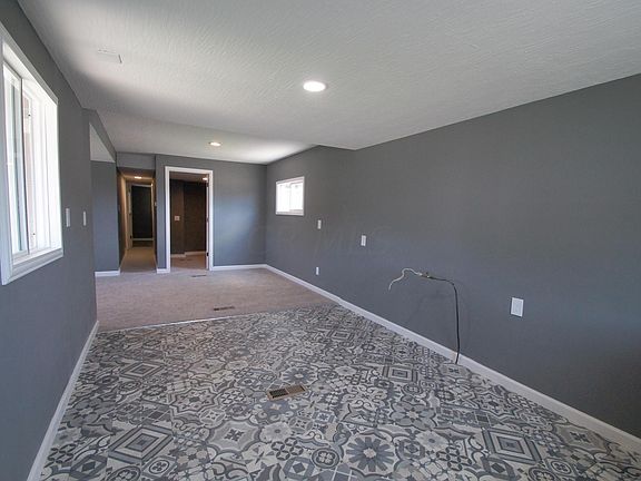 5th image of 766 Janice Pkwy