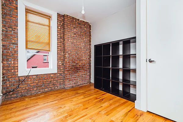 Rented by Nooklyn NYC LLC | media 24