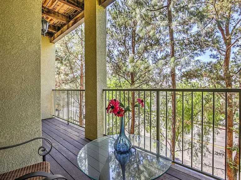 Model Balcony