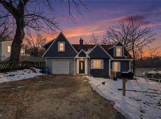 12007 E Alberta St, Independence, MO 64054