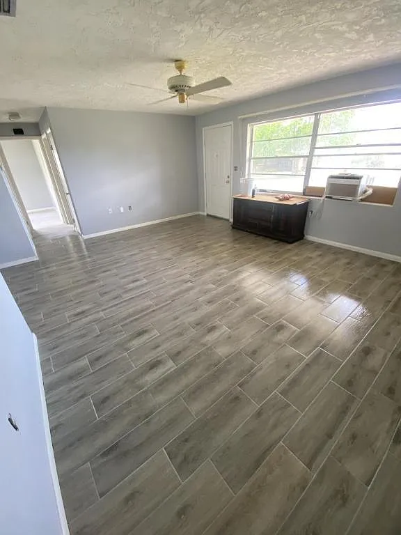 48 S Lucille St — Photo 4