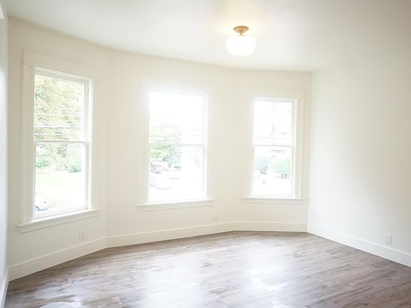 2nd image of 702 6th Ave APT B