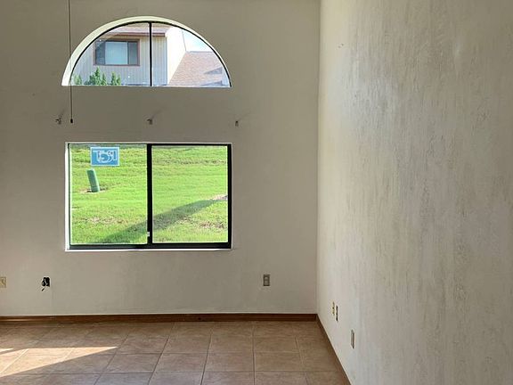 4th image of 1760 Windsong Cir