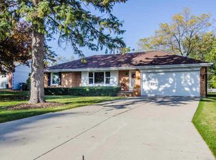 3736 S Clay St, Green Bay, WI 54301