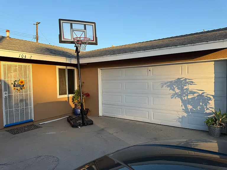 10452 Longden St — Photo 7