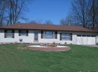 321 Essen Ln, Ballwin, MO 63021