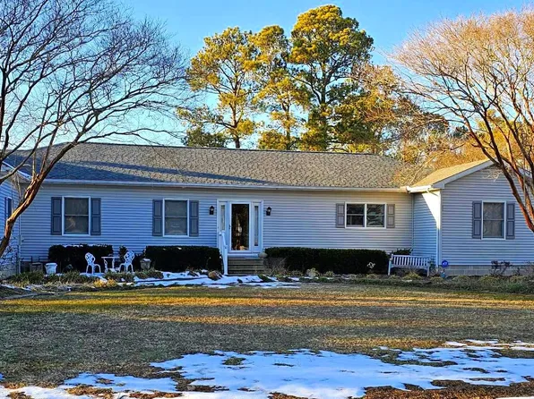 5180 Billy Blair Ln, Crisfield, MD 21817