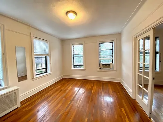 Rented by LRGNY Group, Inc. | media 21