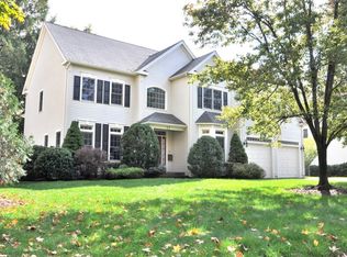 26 Mellon Rd, Wellesley, MA 02482