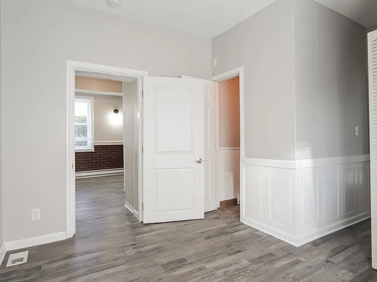 1469563_018_dining_room_13229598.jpg