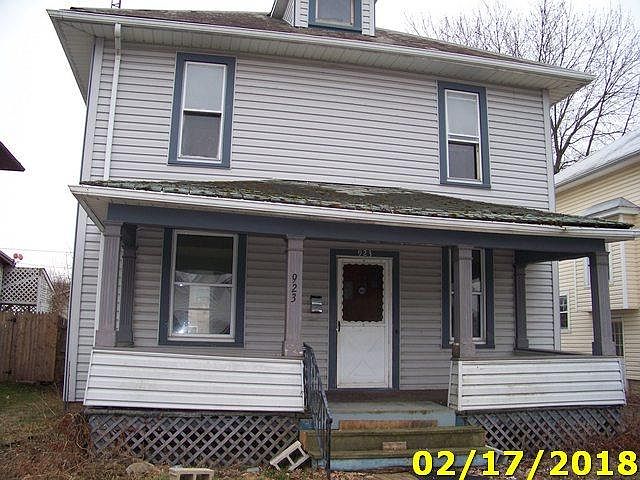1st image of 923 E Warren St