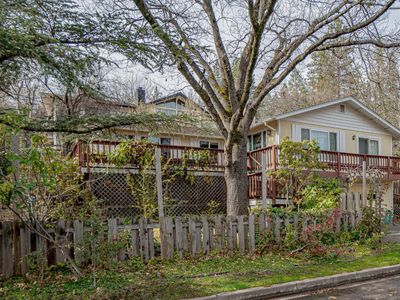 175 Hillcrest St, Ashland, OR, 97520