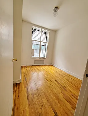 Rented by Bond New York | media 7