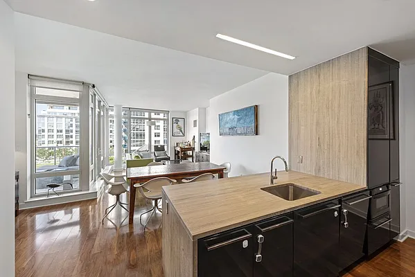 Rented by Compass | media 36