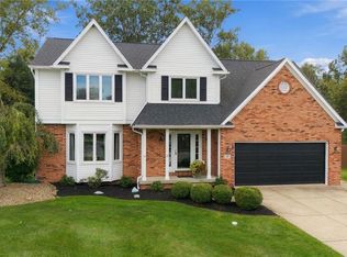 17 Vicente Ct, East Amherst, NY 14051