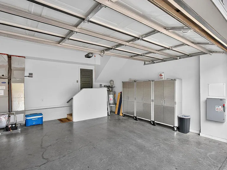 738 Douglas Ave #12 — Photo 50