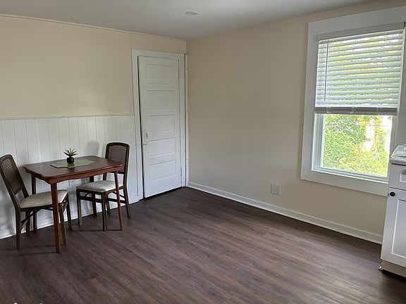 3rd image of 420 Klockner Rd #B