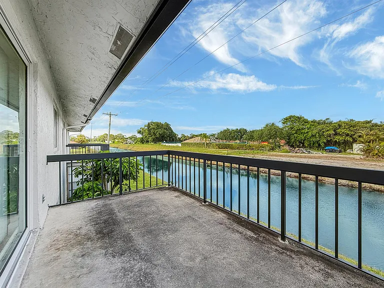 13586 Sabal Palm Ct #D — Photo 13