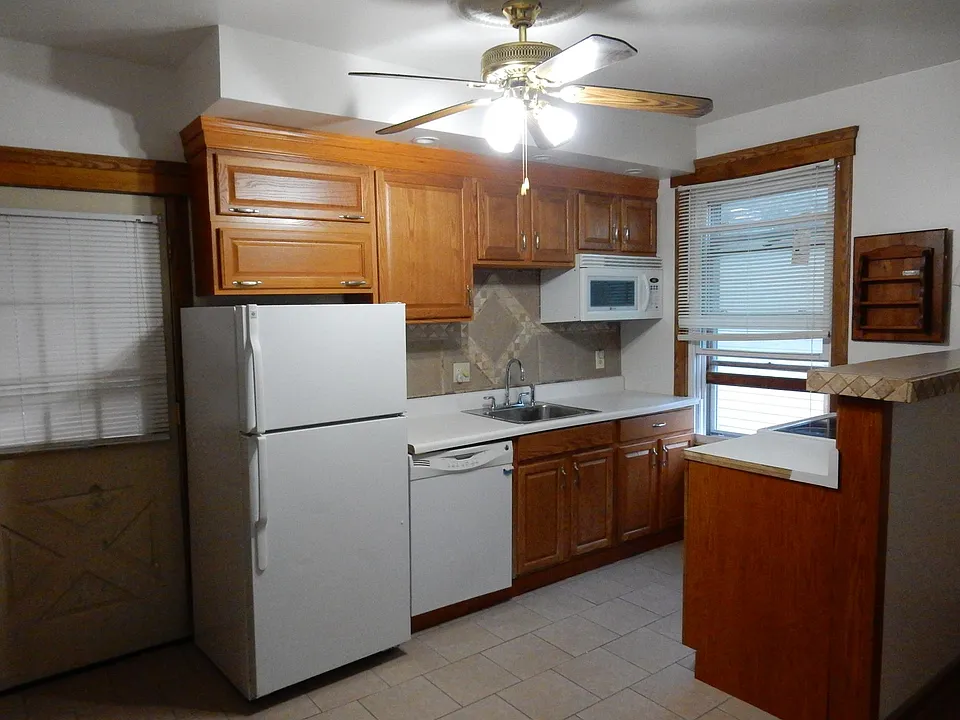 55 Philip St #2