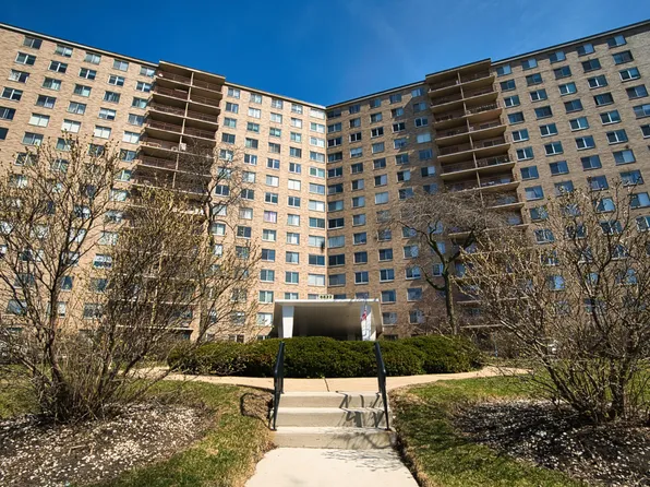 6833 N Kedzie Ave APT 410, Chicago, IL 60645