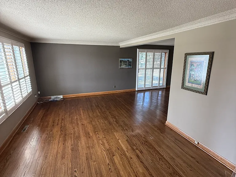 603 Dallenlea Ave #603 — Photo 5