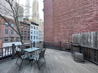 139 E 61st St APT 3R, New York, NY 10065