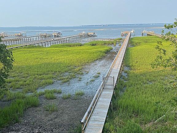 3rd deck view of dock/boat