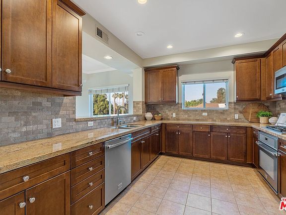 3rd image of 13004 Valleyheart Dr Ph 4