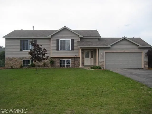 6432 Thornapple Valley Dr photo 1