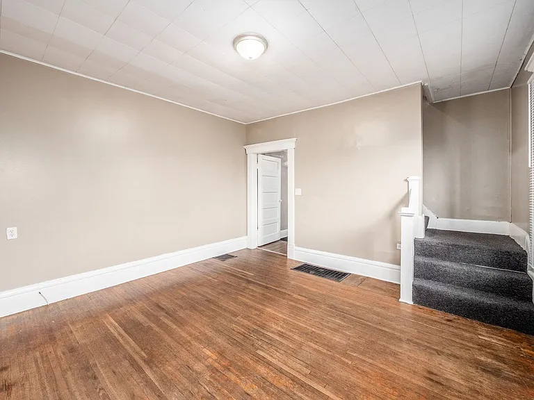 89 E Patterson Ave — Photo 8