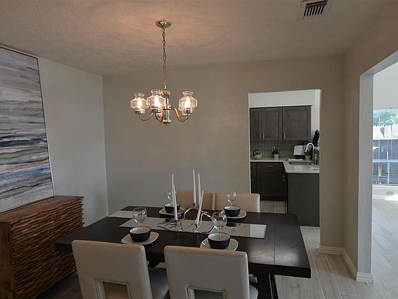 3rd image of 10206 Staghill Dr