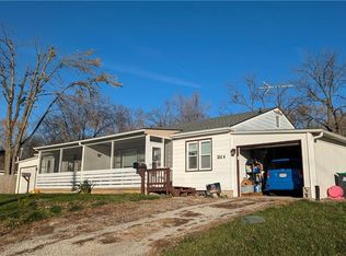 211 Ne Main St., Lees Summit, MO 64063