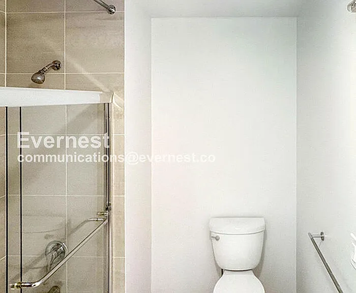 311 Oak St #104 — Photo 12