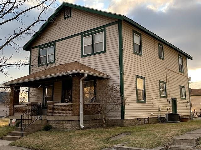 1st image of 210 Jefferson Ave