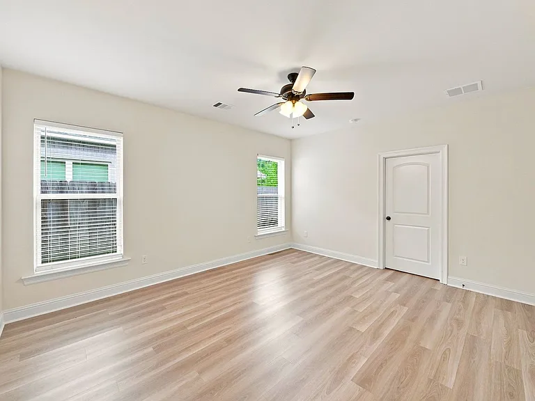 7211 Kenilworth Crossing Ave — Photo 18