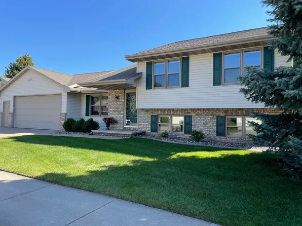 1701 E Orchard Blossom Dr, Appleton, WI 54915