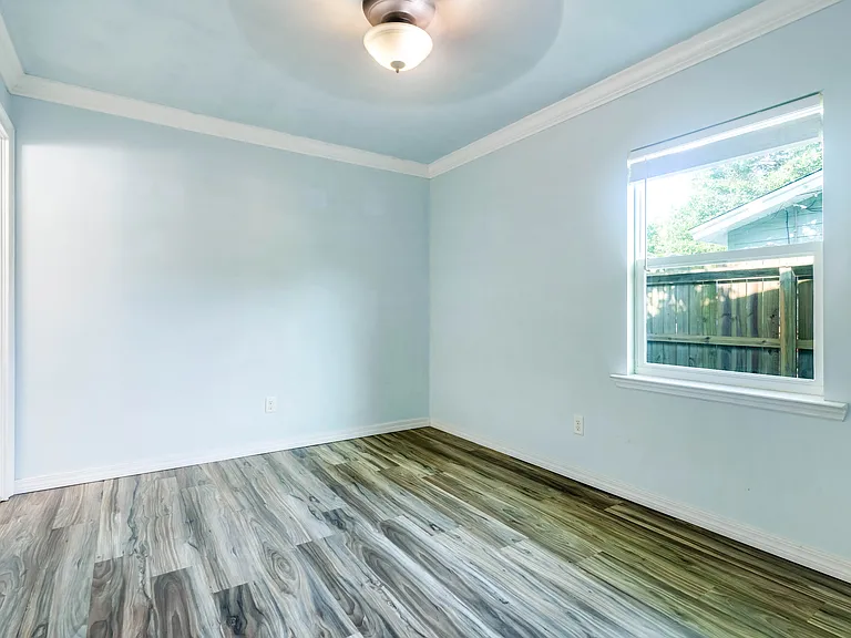 308 Hollywood Blvd SE — Photo 28